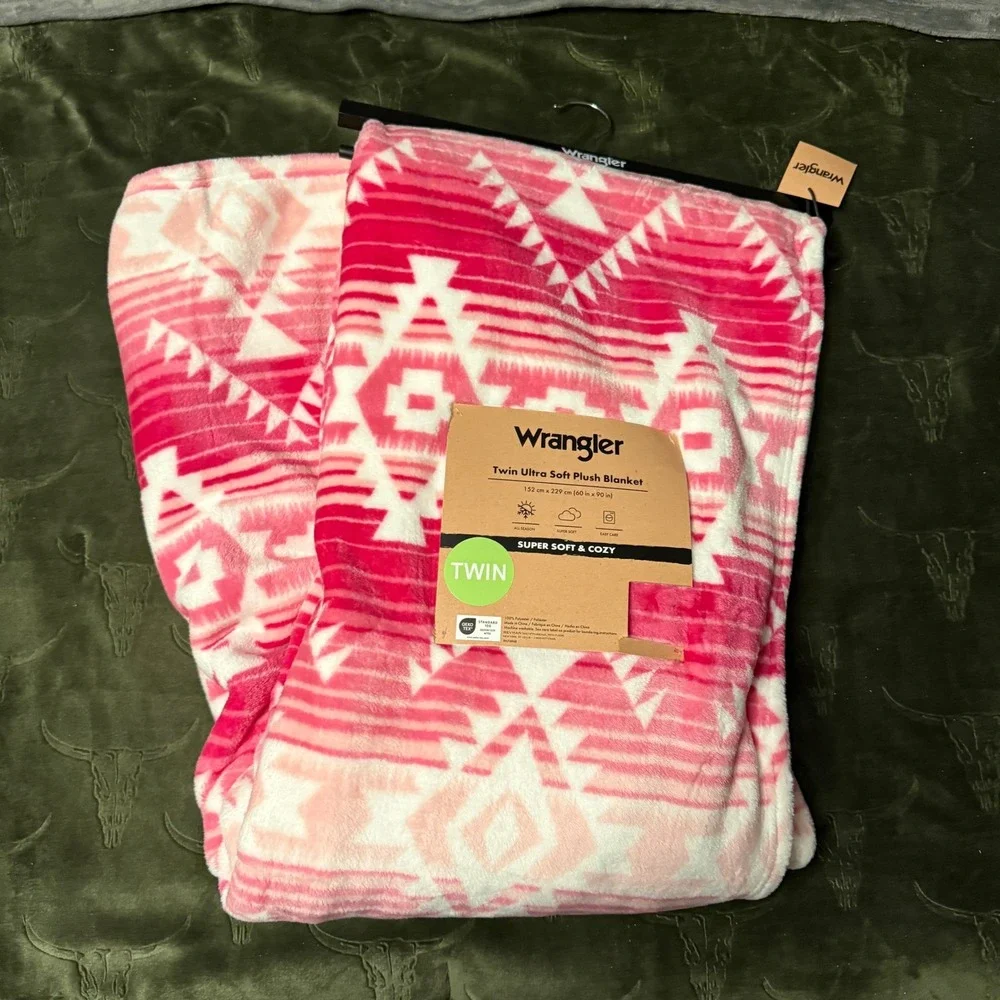 Wrangler Plush Blanket Twin Pink NWT Southwestern Ultra Soft All Season Bedding
